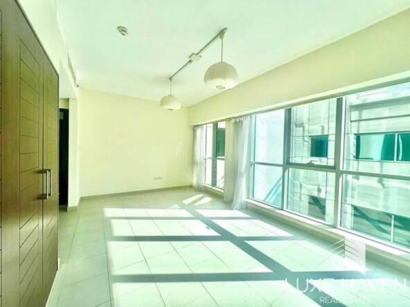 Property for sale in Boulevard Central Towers