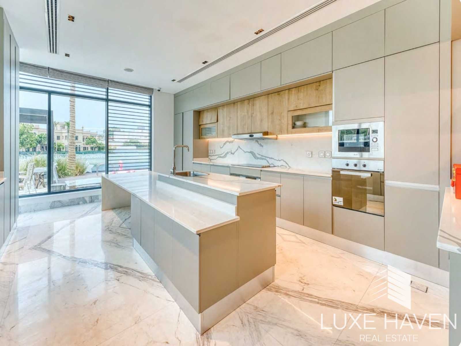 Property for sale in Signature Villas