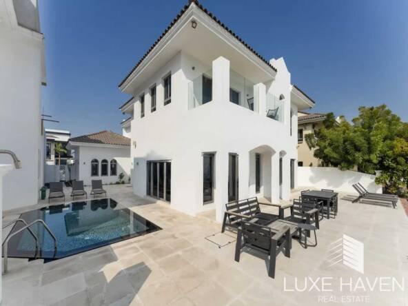 Property for sale in Garden Homes