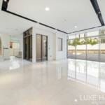 Property for sale in Golf Place