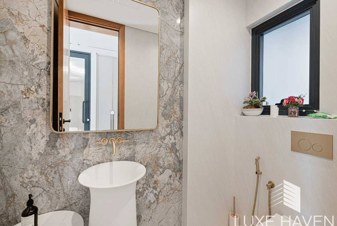 Property for sale in European Clusters