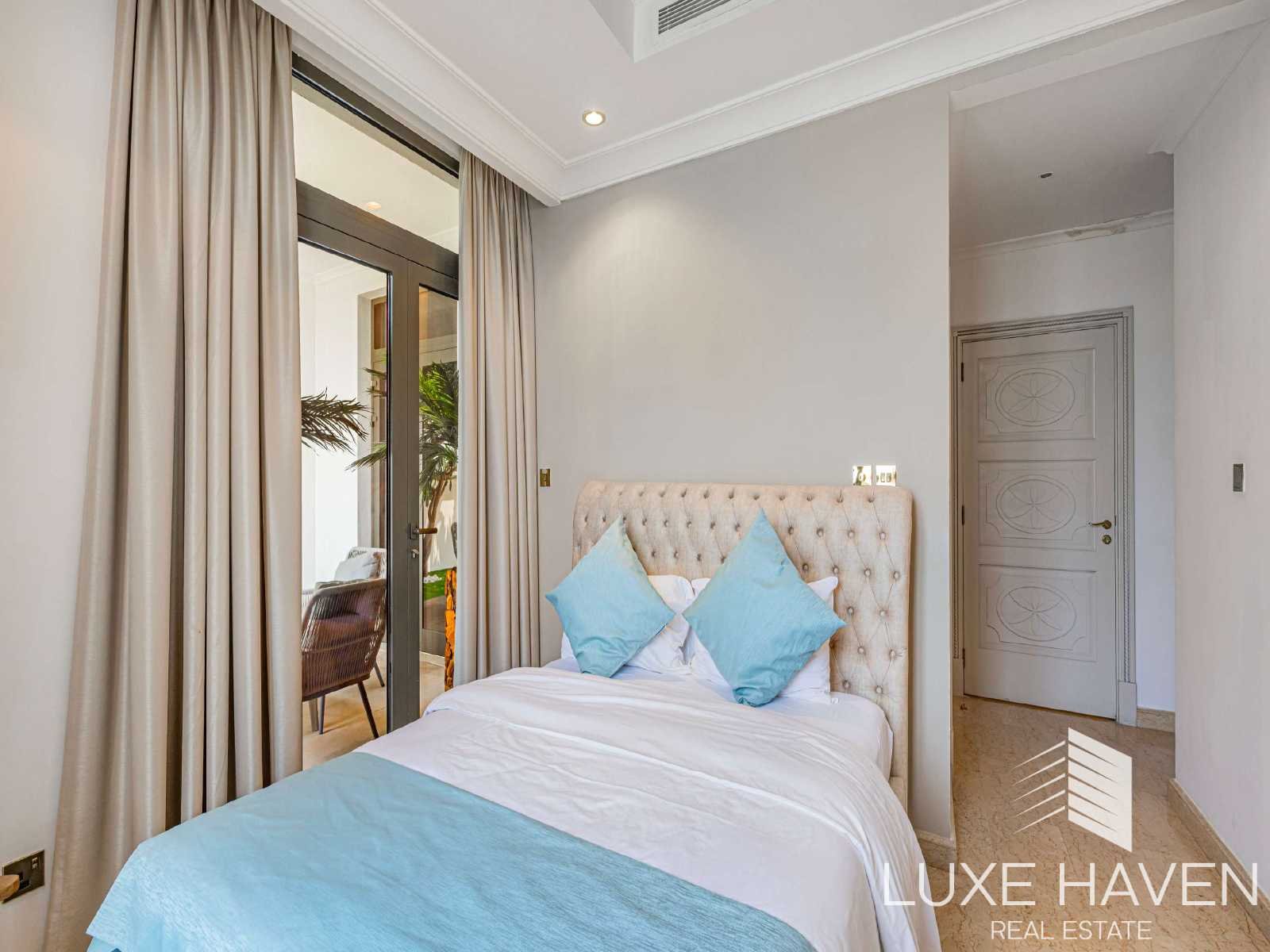 Property for sale in Signature Villas