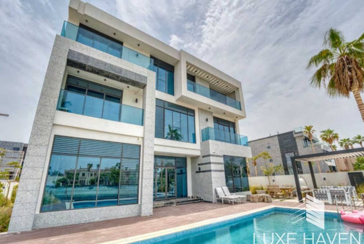 Property for sale in Signature Villas