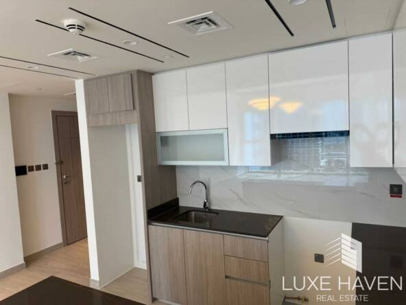 Property for sale in Me Do Re Tower